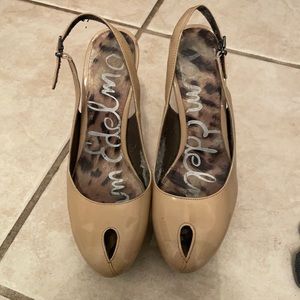 Peep toe classy beige heels